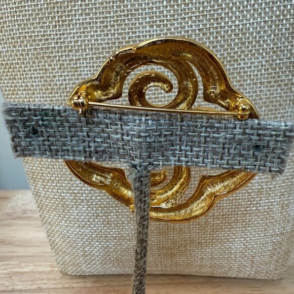 Anne Klein Vintage Gold-Tone Swirl Brooch, For sweater, shawl, or poncho - Picture 7 of 9